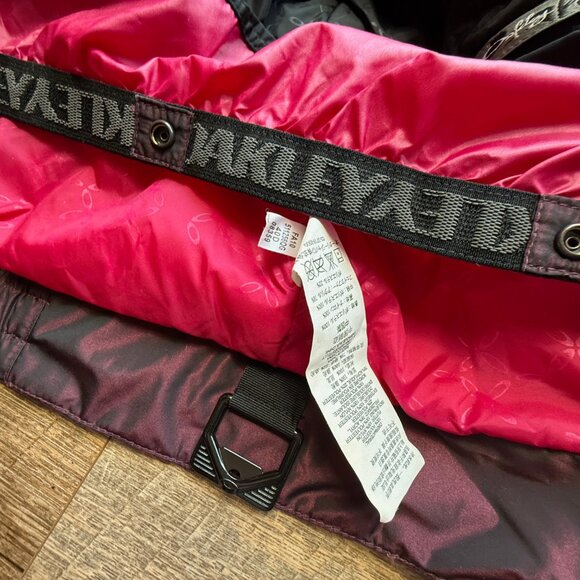 Wmn's Oakley Gretchen Bleiler Ski jacket Burgundy Metallic Sz Small Thinsulate - Picture 11 of 16